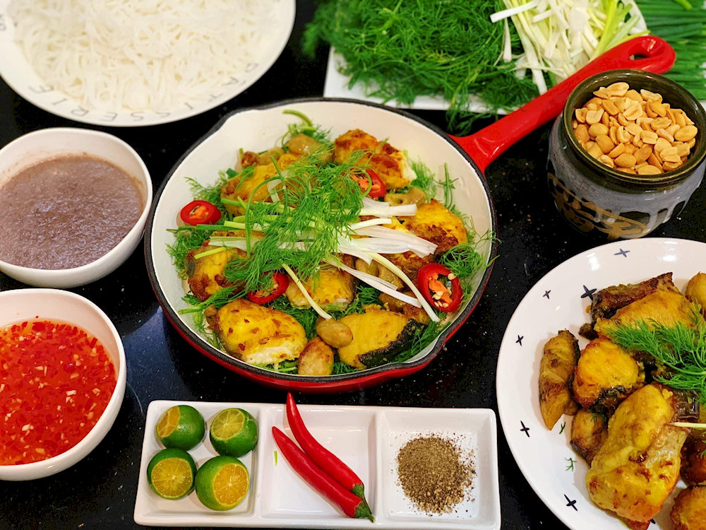 This interactive dining experience not only enhances the meal's enjoyment but also embodies the spirit of Vietnamese cuisine